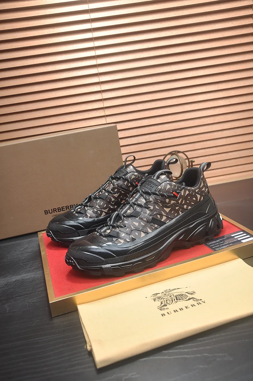 Men's shoes 💰640💶[Burberry] (cowhide lining) classic low-top sneakers｜Imported cowhide with classic plaid fabric｜Cow leather lining｜Original outsole｜Fine workmanship and comfortable to wear Size: 38-44 (customized at 45)